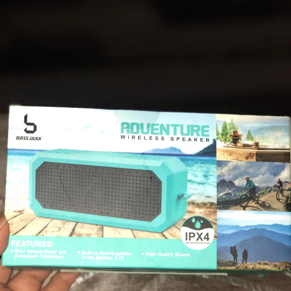 ⚜️ WIRELESS PORTABLE WATERPROOF SPEAKER ✨⚜️